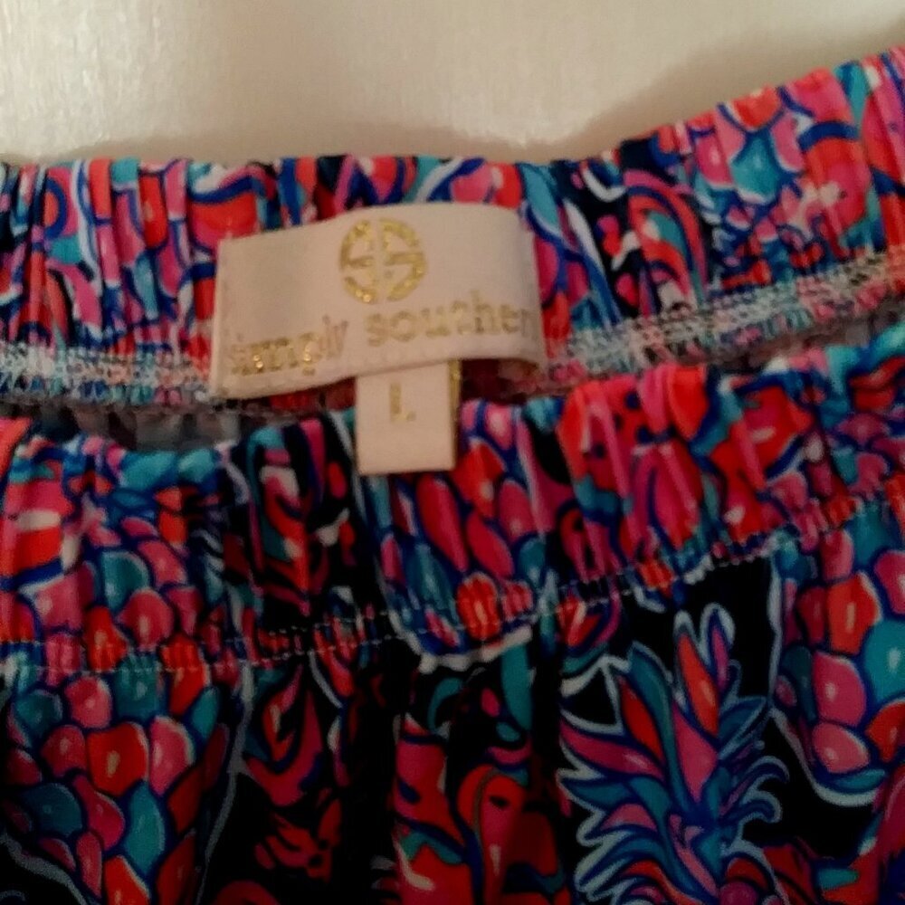 🌺🍍Simply Southern Off‑Shoulder Pineapple & Floral Top 🌺🍍 Navy • Size L - Picture 9 of 9